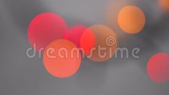 红色和橙色的圆形薄纱视频的预览图