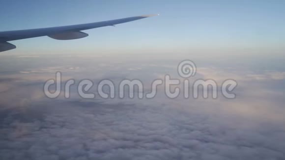 从飞机的看到的云太阳天空视频的预览图