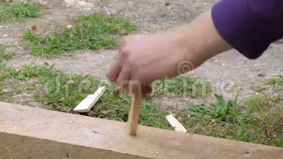 木柴用木板视频的预览图