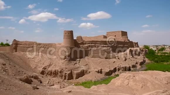 用粘土建造的伊朗古城全景视频的预览图