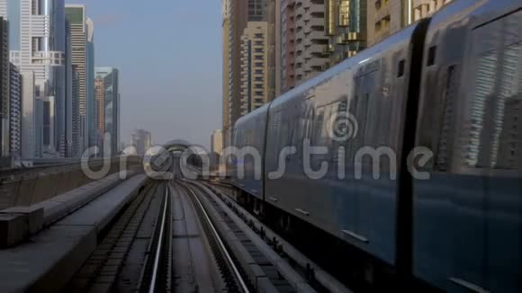 迪拜阿联酋2017年12月8日迪拜地铁视频的预览图