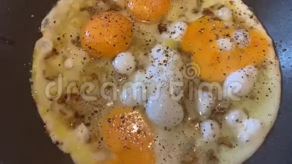 几个鸡蛋加洋葱炒鸡蛋的视频视频的预览图