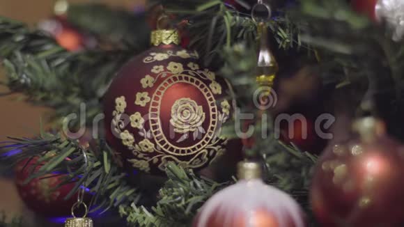 手工制作的圣诞节和新年装饰摘要模糊的博克假日背景眨巴一下加兰圣诞树视频的预览图
