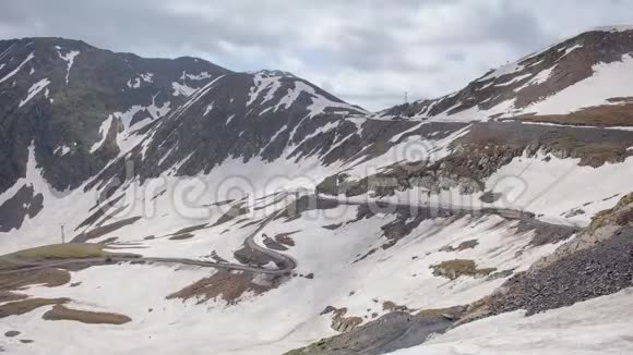 白雪皑皑的冬高加索山脉史诗时代白种人美丽自然格鲁吉亚文化视频的预览图