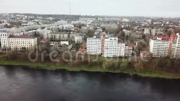 沿着西德维纳维捷布斯克市中心视频的预览图