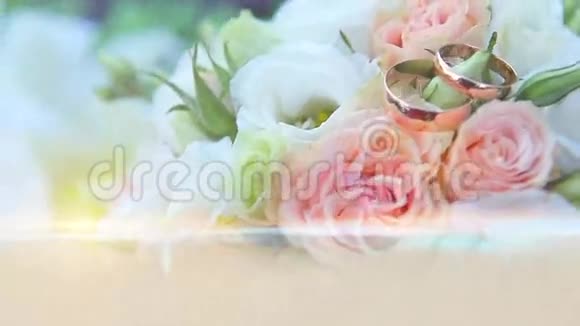 带花的结婚戒指视频的预览图
