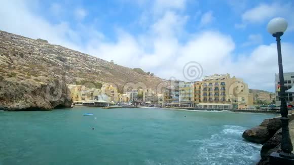 风景如画的自然海港斯伦迪戈佐岛马耳他视频的预览图