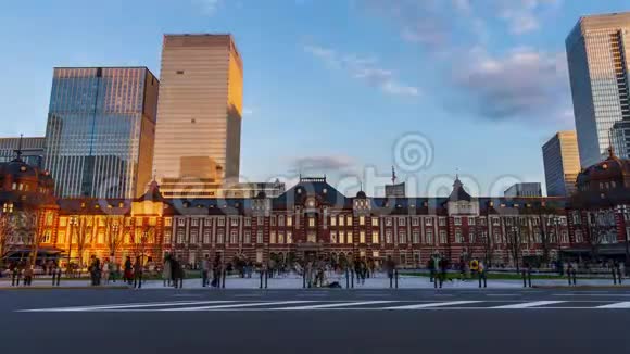 日本Marunouchi区东京站昼夜间隔视频的预览图