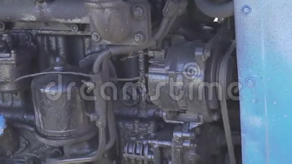 白俄罗斯黑色发动机马达在工作视频的预览图