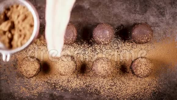 慢点洒自制巧克力可可糖果视频的预览图
