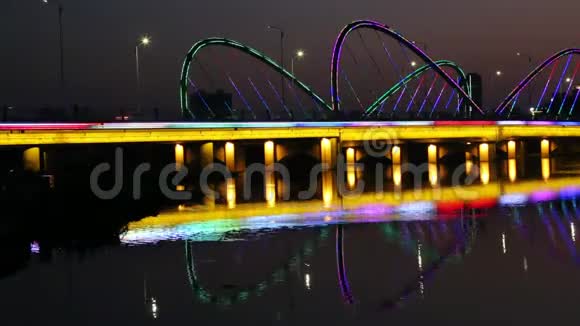 中国南宁市大桥夜景视频的预览图
