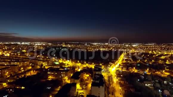 日落时分的城市视频的预览图