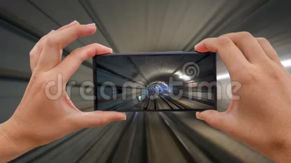 地铁隧道骑行摄影摄像视频的预览图