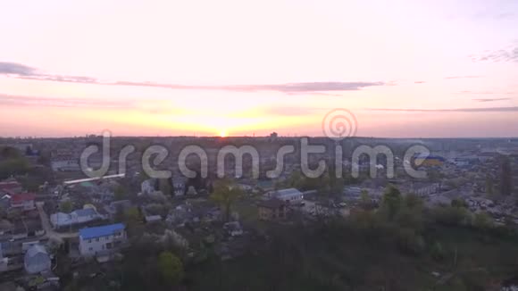 乌克兰Zhytomyr市日落航空景观伟大的日出视频的预览图