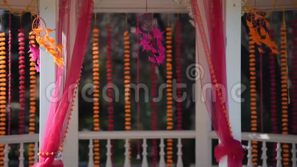 印度婚礼传统花卉装饰视频的预览图