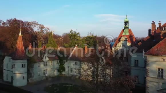 Beregvar城堡乌克兰TranscarpathiaMukachevo附近的Schonborn伯爵狩猎场视频的预览图