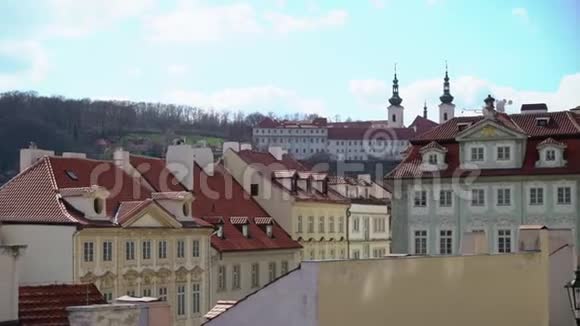 布拉格老中心的街景视频的预览图