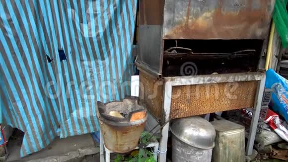 亚洲热带地区的贫民窟视频的预览图
