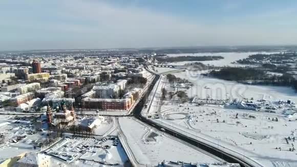 从高处到雅罗斯拉夫尔市中心地带的全景俄罗斯视频的预览图