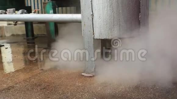 工业储罐蒸汽动力泄漏视频的预览图