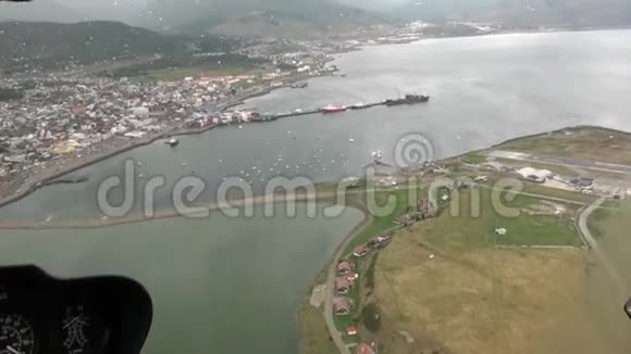 乌斯怀亚港从上面看视频的预览图