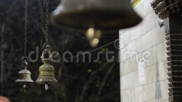 穆克提纳的庙宇钟声视频的预览图