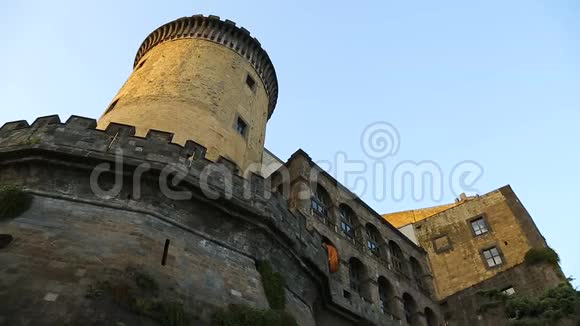 那不勒斯新城堡景色令人惊叹观光旅游古建筑视频的预览图