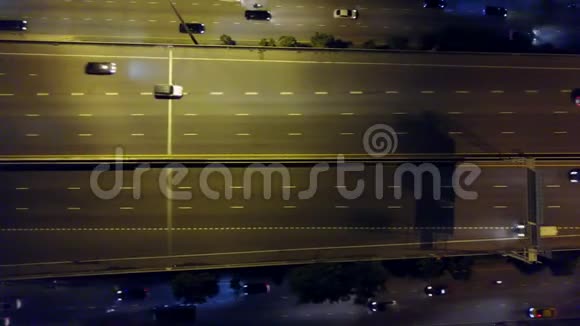 4K夜景高速公路视频的预览图