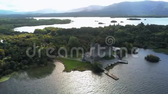 爱尔兰基拉尼国家公园著名的罗斯城堡视频的预览图