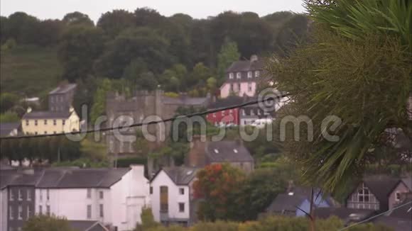 五颜六色的爱尔兰房子视频的预览图