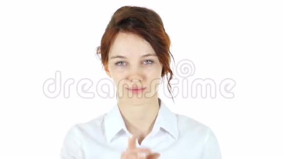 红发女人的手指视频的预览图