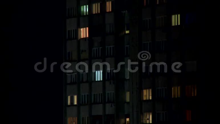 在建筑物上的灯视频的预览图