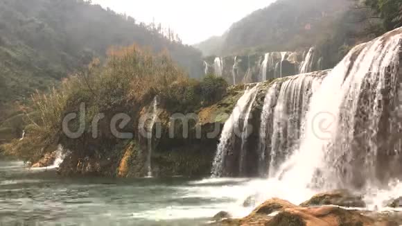 中国罗平九龙瀑布视频的预览图