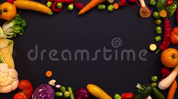 蔬菜做成字母S视频的预览图