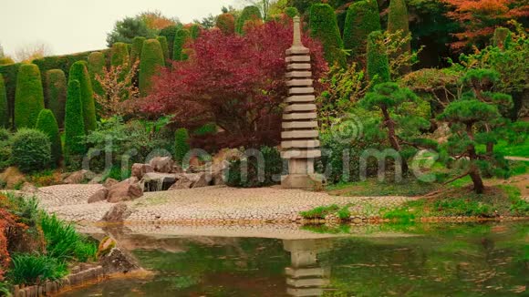 日本池塘花园摄影视频的预览图