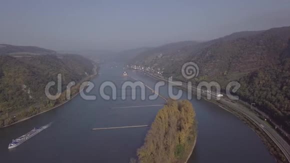 在巴查拉特附近的莱茵河谷上空飞行未触及的LOG格式视频的预览图