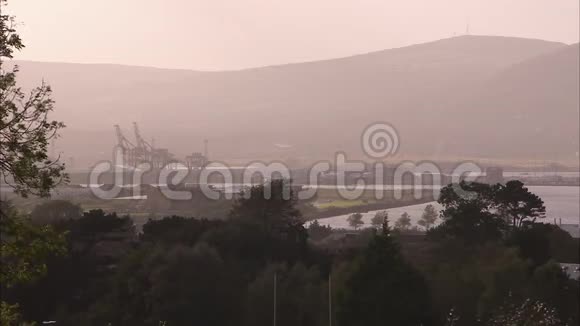 爱尔兰的雾山和风景视频的预览图
