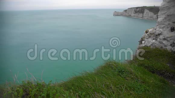 法国埃特雷塔英吉利海峡和岩石峭壁景观神性视频的预览图