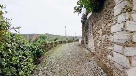 葡萄牙Evora区Portel镇的一条街道视频的预览图