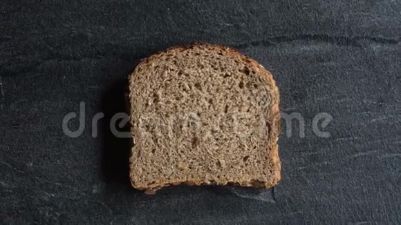 提供大面包三明治视频的预览图