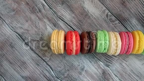 五颜六色的甜麦卡龙视频的预览图