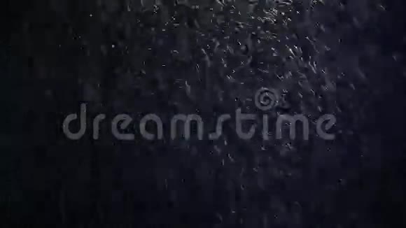 雨滴视频的预览图