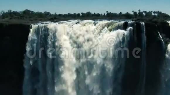 维多利亚瀑布的细节视频的预览图