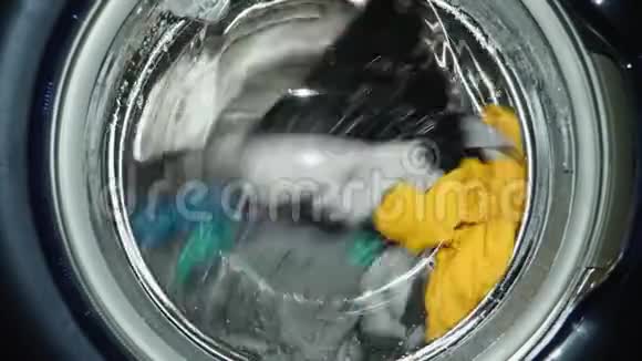 洗衣机洗衣服视频的预览图