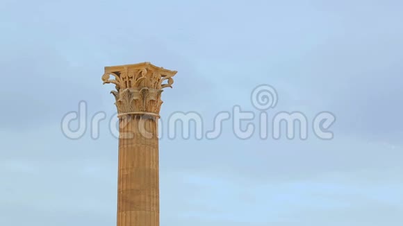 希腊首都雅典中心的奥林匹亚遗址古庙遗迹视频的预览图