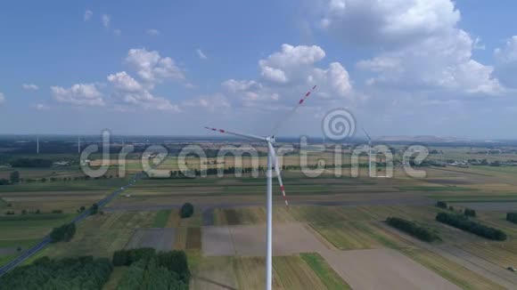 风电厂可再生能源空气视频的预览图