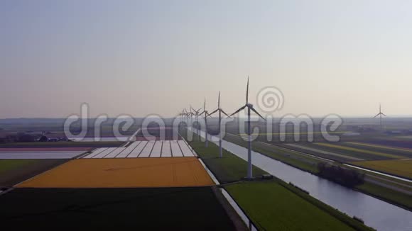 气观风力涡轮机能源生产视频的预览图