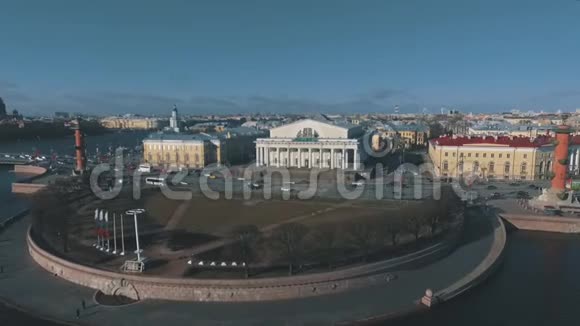圣彼得堡瓦西里耶夫斯基岛和涅瓦河的景色视频的预览图