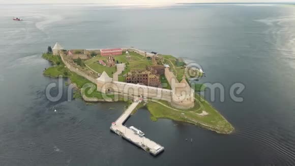 奥雷舍克要塞的鸟瞰图视频的预览图
