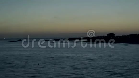 伊丽莎白港印度洋上空的日出视频的预览图